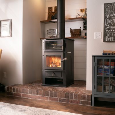 Kuma: Applewood Cookstove—primary view